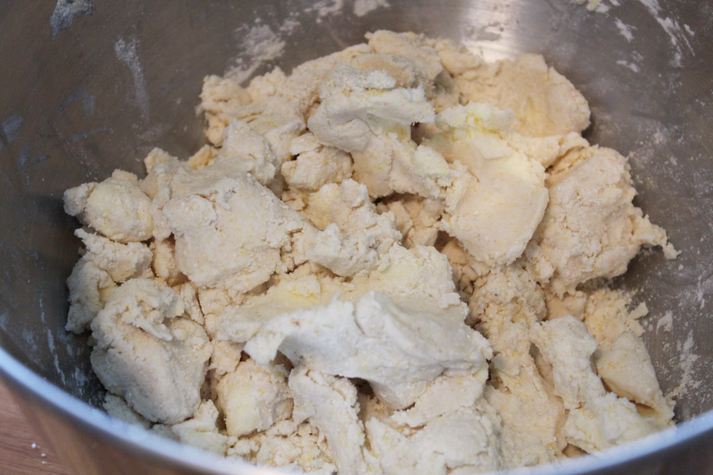 butter chunks in pie dough 