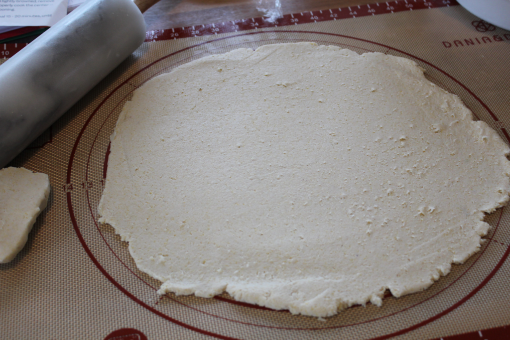 Pie crust rolled out into a flat circle